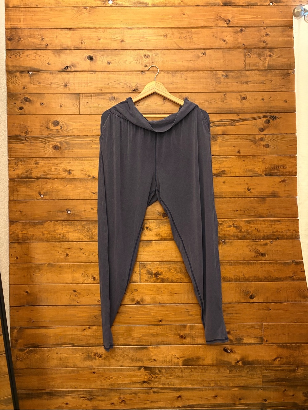 Men’s Relaxed Jogger Pants in Slate Blue